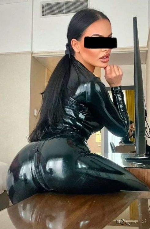 Top escort! Търся си роб..💋 -  снимка 1