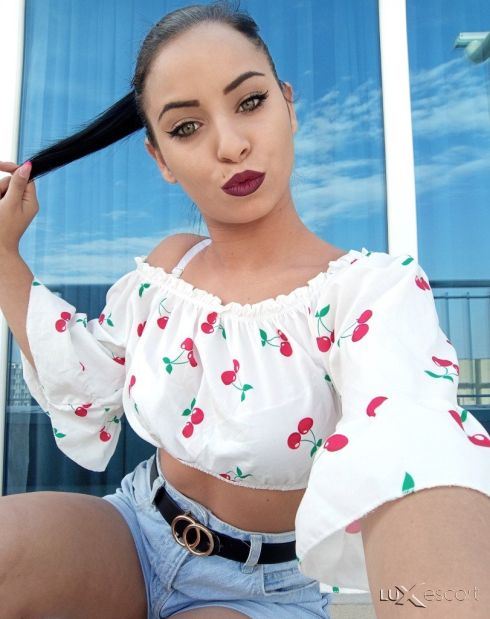 Alex top eskort 👍🫲🥰 -  снимка 0