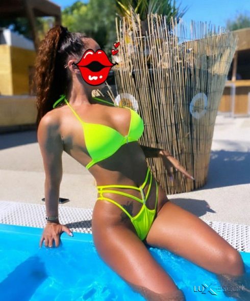 New hot 🥵 girl book by  WhatsApp. -  снимка 2