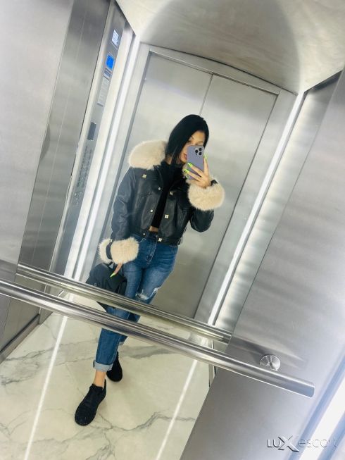 Разкрепостена- твоята кучка! 🔥 -  снимка 1