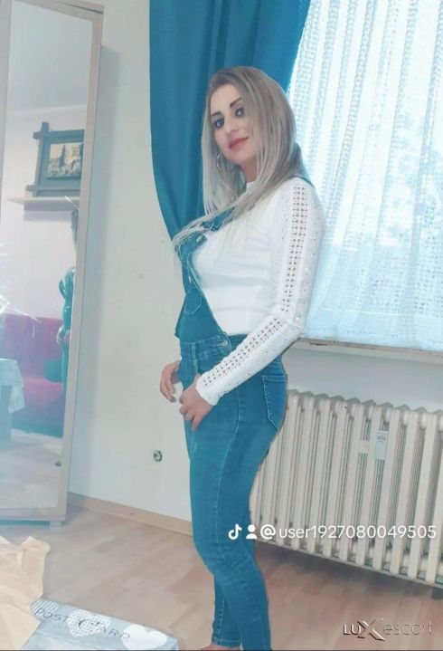💯% реална 😍💦👅 -  снимка 0