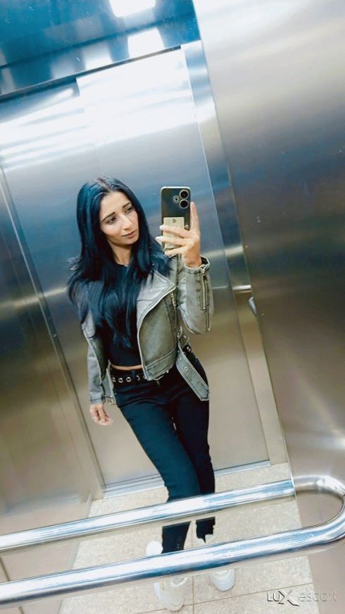 Viki -  снимка 0