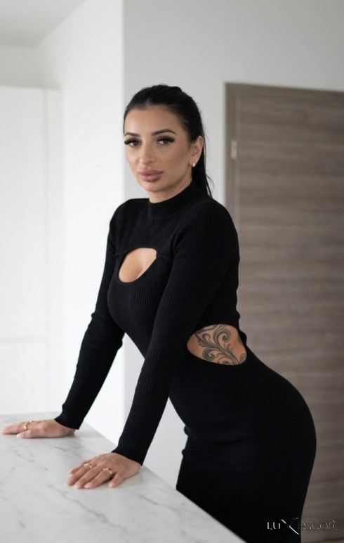 🌹 Стилна и усмихната дама -  снимка 2