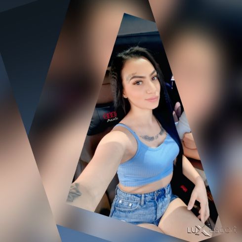 100% реална Сладка и сексапилна 😘👄 -  снимка 0