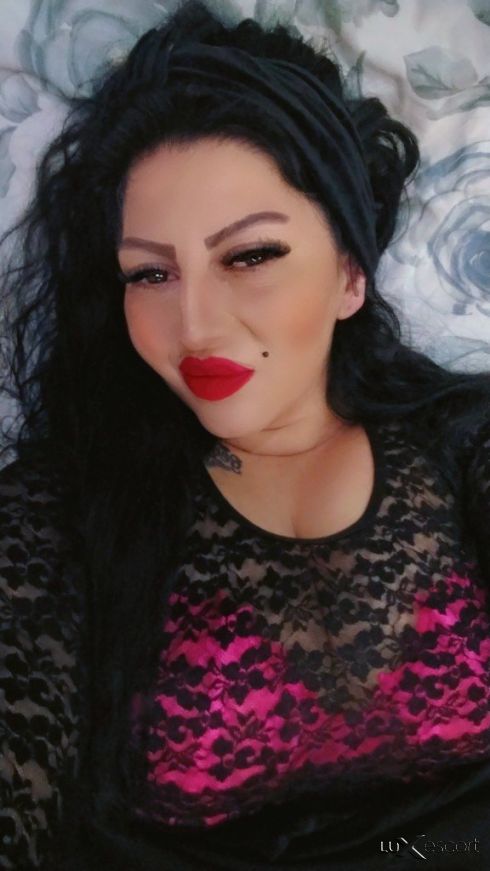 Ново бонбонче в гръда -  снимка 3