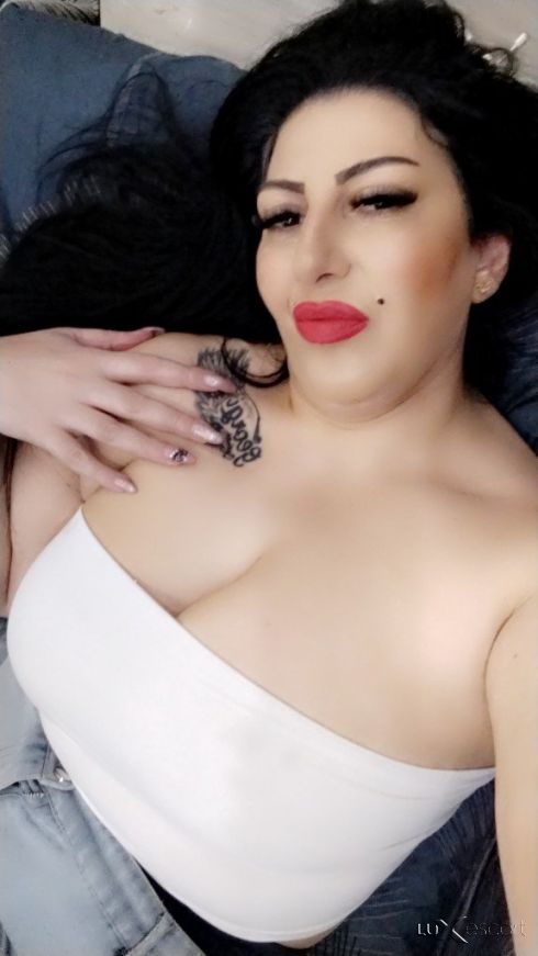 Ново бонбонче в гръда -  снимка 4