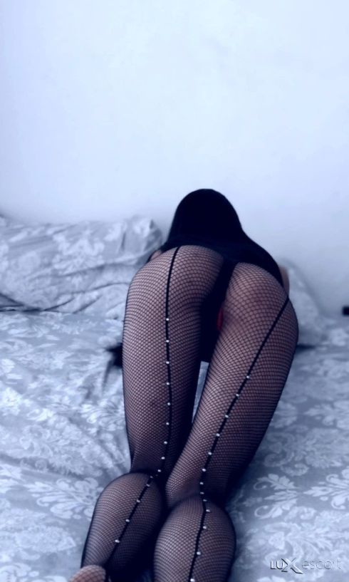 Палава студентка 😍 OHNE CONDOM -  снимка 2