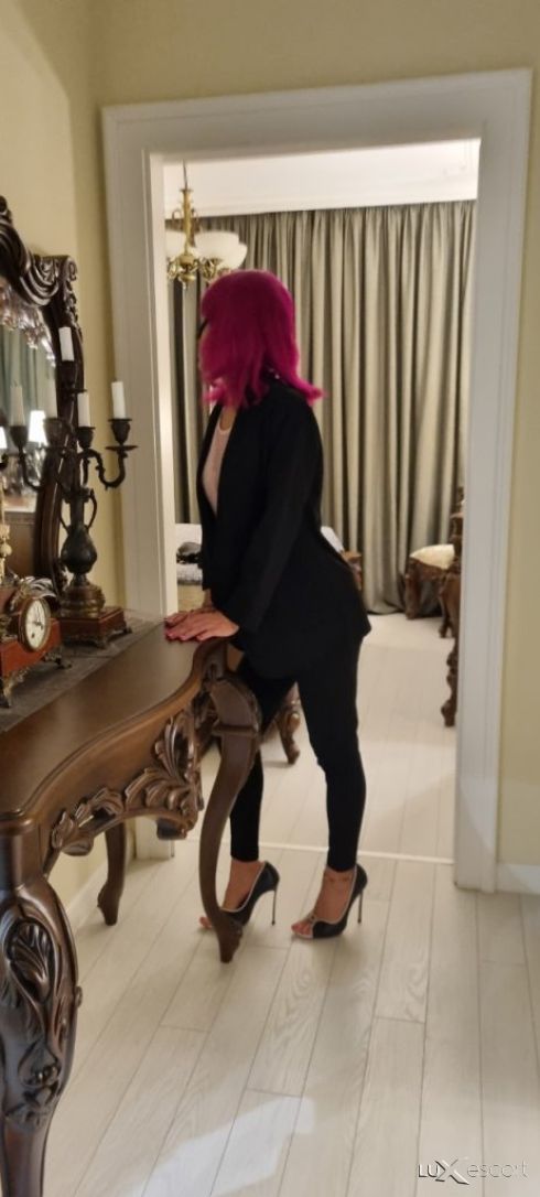 На 10.12(Сряда) в Сс - Изабела  - Твоята розова наслада -  снимка 13