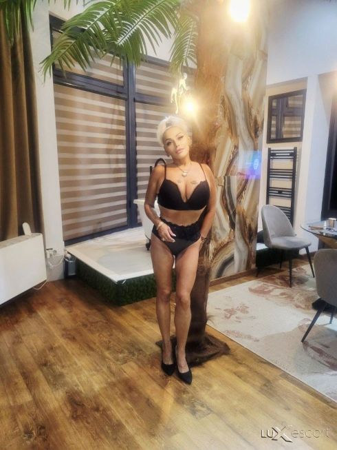 Имам приятелка за троика -  снимка 3