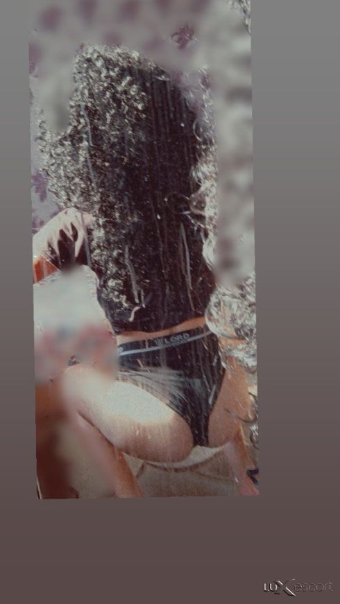 Секси транс най бруталната свирка само при мен -  снимка 2