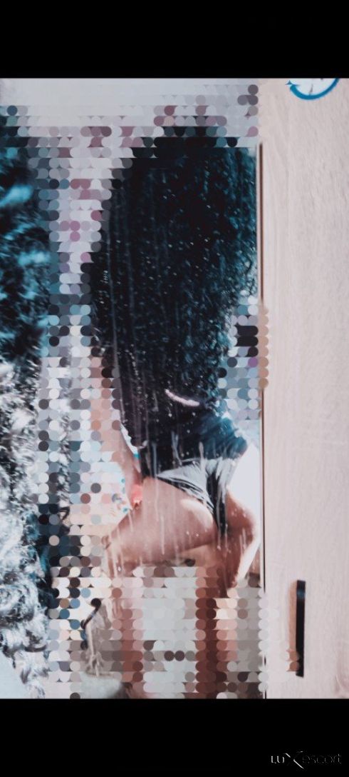 Секси транс най бруталната свирка само при мен -  снимка 3