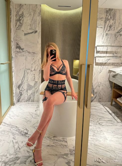 Обслужване съчетано с различни стилове еротика: -  снимка 1