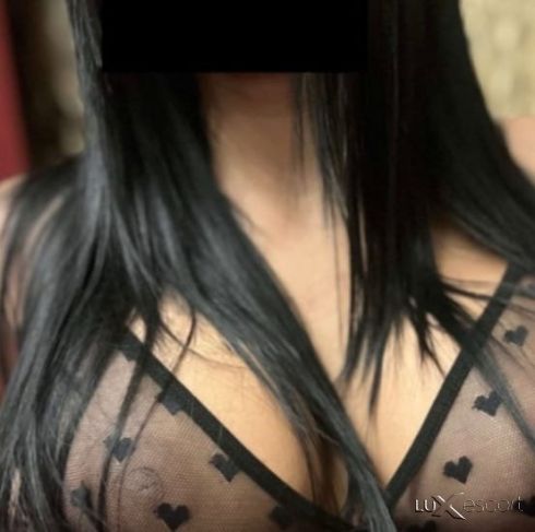 💚ГОСПОДАРКАТА❤️ НА ФРЕНСКАТА💚 ПОСЕЩАВАМ ❤️ САМО💚 АДРЕСИ❤️ -  снимка 1