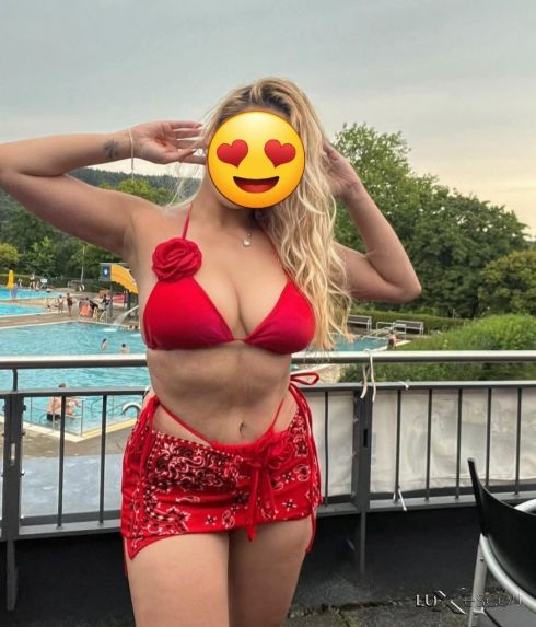 New in town sexy -  снимка 1
