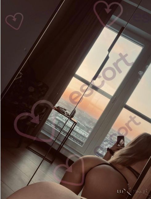 Pamela -  снимка 4