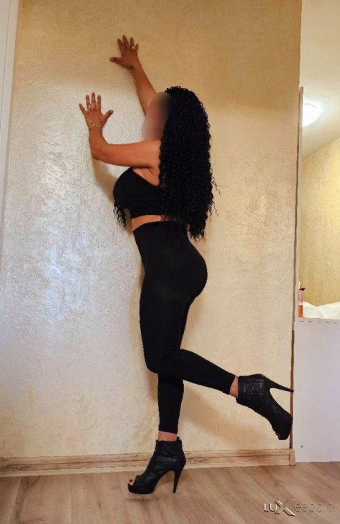 Нова в града.  30.мин 80 лв  стандартна услуга. -  снимка 1