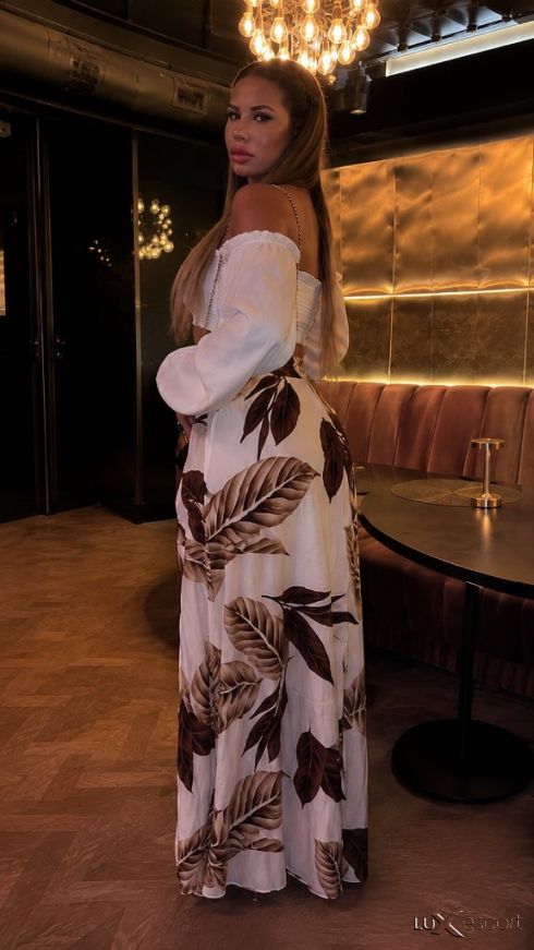 🥂✨ A Touch of Luxury & Pure Elegance 💎🌹💸🪎 -  снимка 2