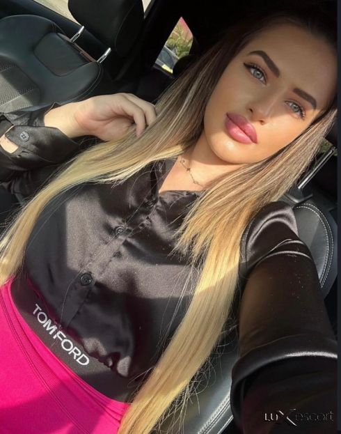 Vip escort ☎️ WhatsApp ☎️ -  снимка 2