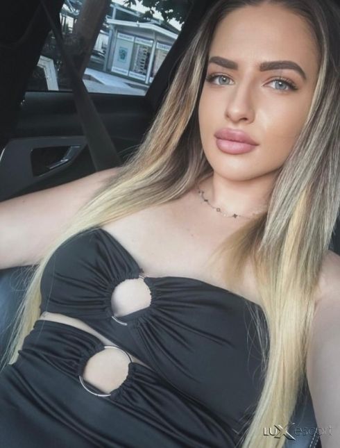 Vip escort ☎️ WhatsApp ☎️ -  снимка 5