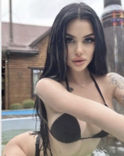 За първи път при вас❤️🌹 -  снимка 1