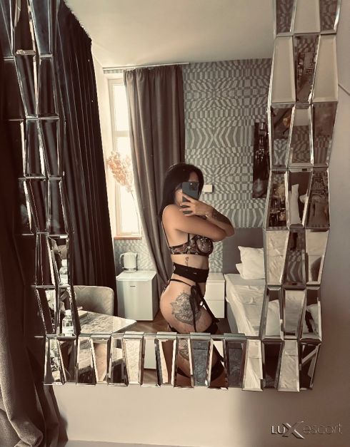 VANESSSA -  снимка 5
