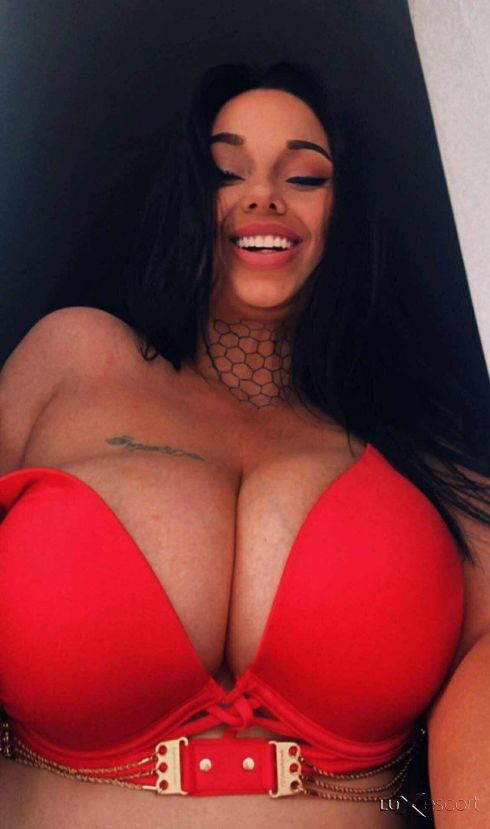 АЗ СЪМ ТОВА ОТ КОЕТО ИМАШ НУЖДА😘😘💋💋💋 -  снимка 1