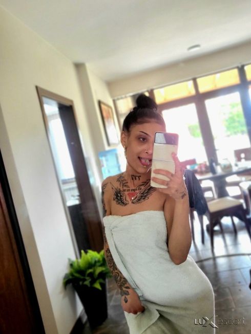 САМО НА АДРЕСИ 💋 -  снимка 1