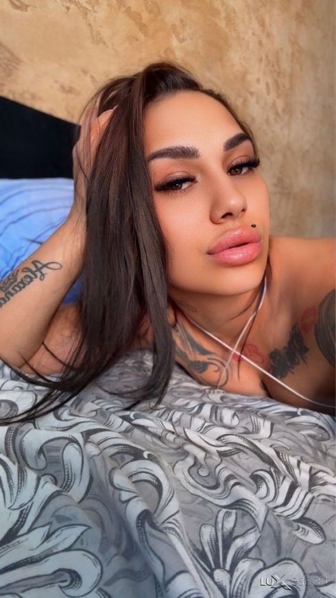 🥵Hot pussy🥵 -  снимка 0