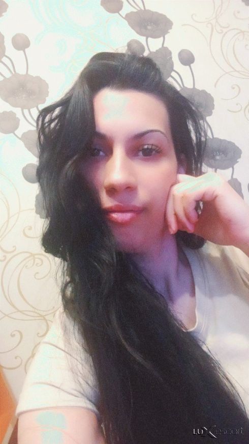 Тук съм да изпълня твоите желания ! -  снимка 0