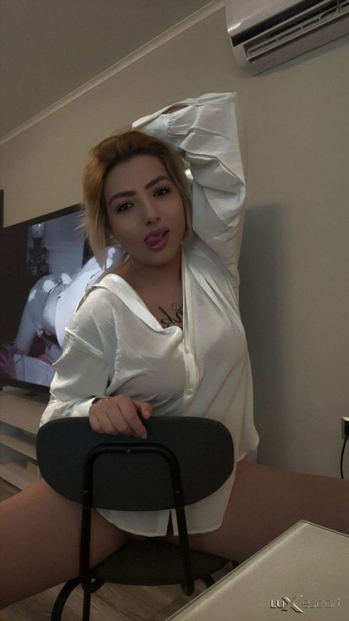 Моля Прочети Посещавам Само Хотели Терен Нямам Топ Ескорт -  снимка 5