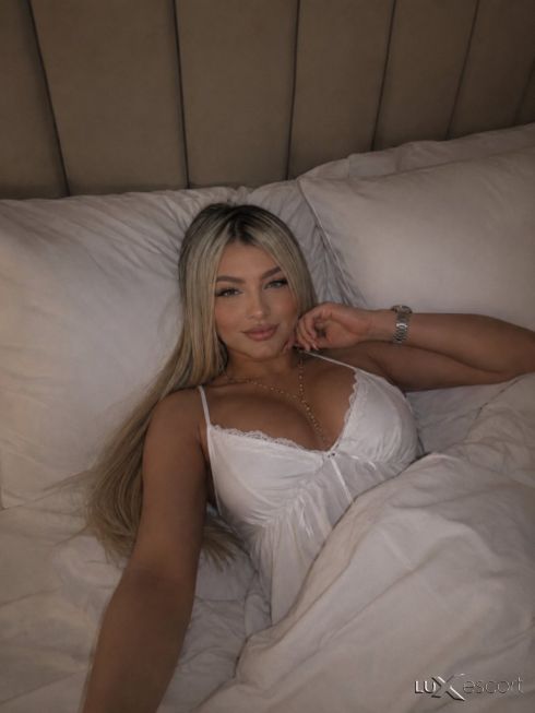 VIP ESCORTS 💎 -  снимка 0
