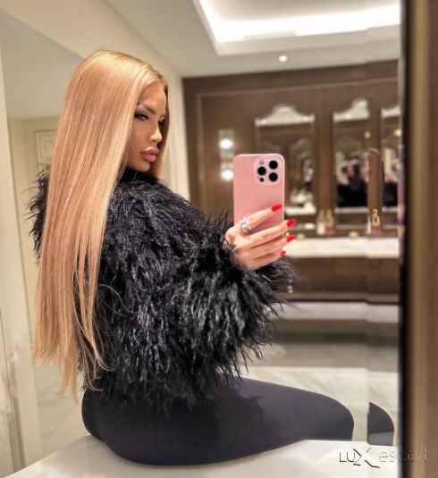 Luxury escort WhatsApp -  снимка 1