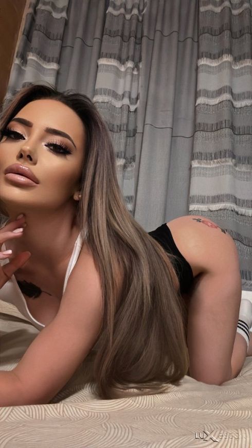 100% Реални снимки🍓Хриси нова при вас само днес не изпускай 🍓 -  снимка 1