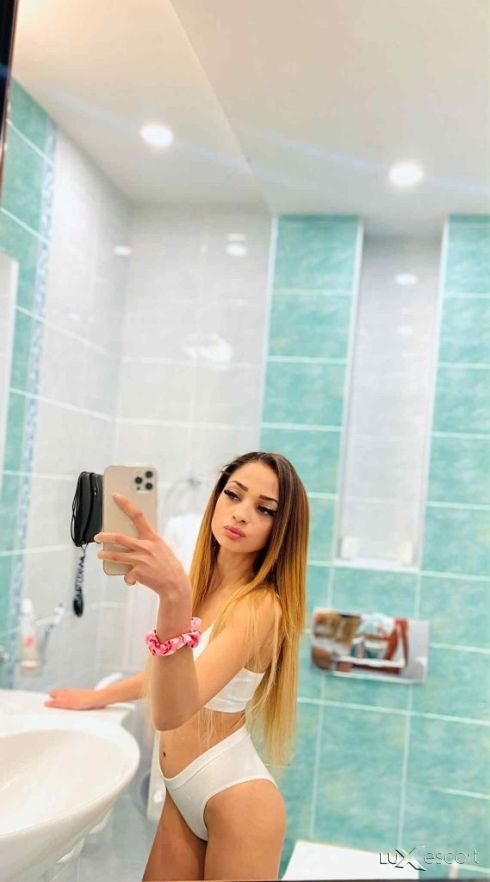 Monika❤️ Real Ad -  снимка 0