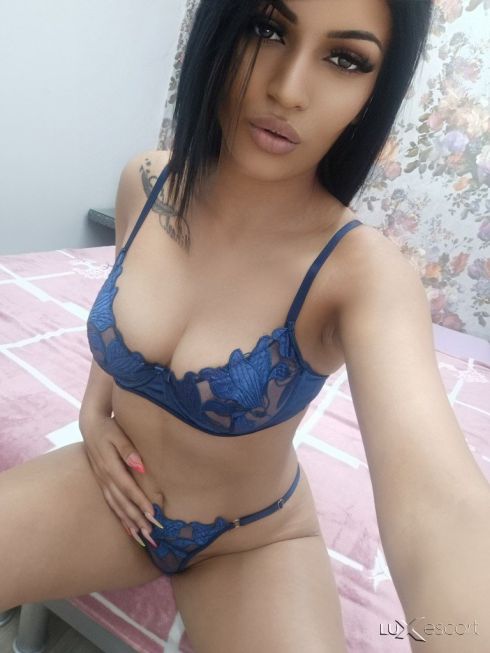 Hot girl -  снимка 0