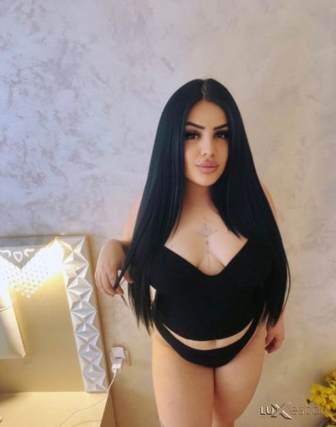 Vanesa New Brunete 🖤 -  снимка 3