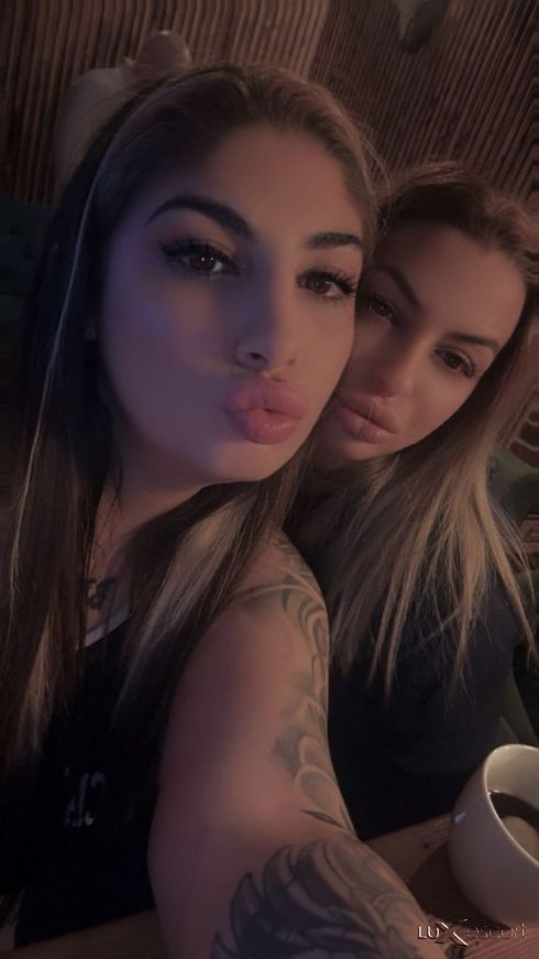 🫦sexy girls🫦 Duet🫦 -  снимка 0